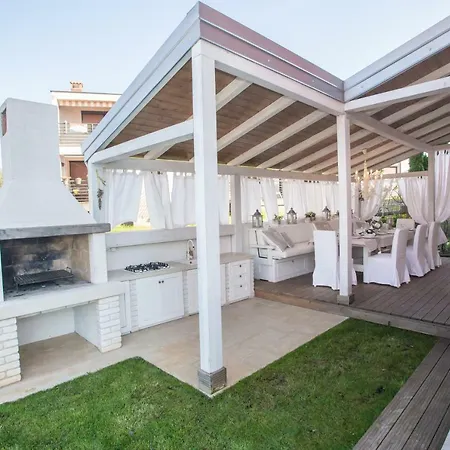White Dream Apartment Musalez